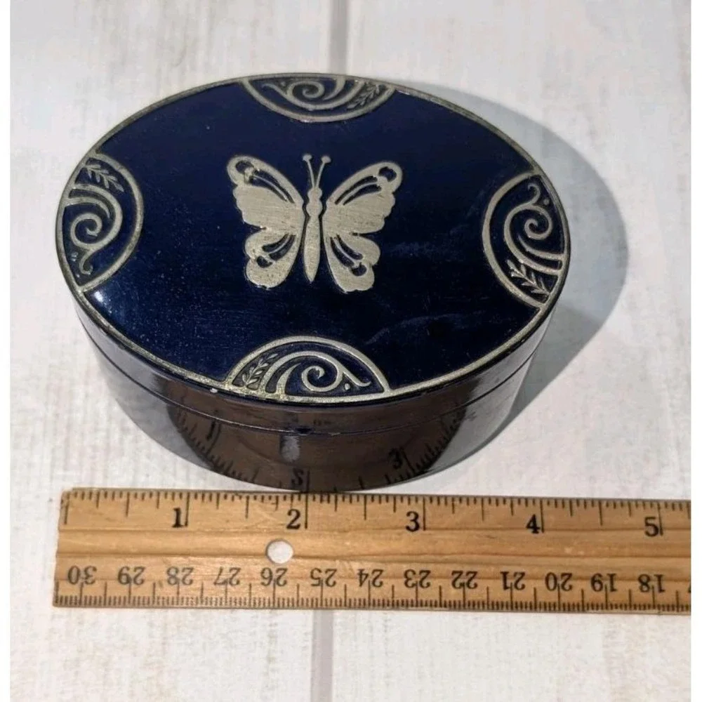 Antique Lucretia Vanderbilt Face Powder Tin Vanity Box Butterfly Decor 1920s